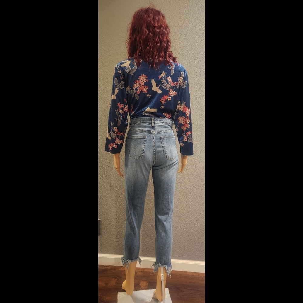 Distressed Jeans - Picture 5 of 16